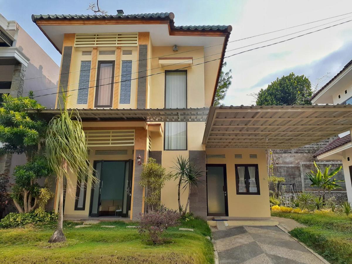 Villa 3 Bedroom Edelweis No. 7 Near Museum Angkut Batu  Zewnętrze zdjęcie